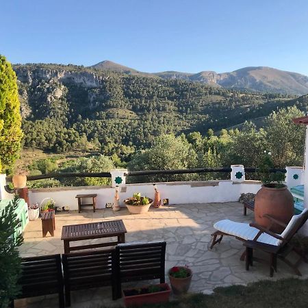 Al-Qandil Pension Margarida Buitenkant foto